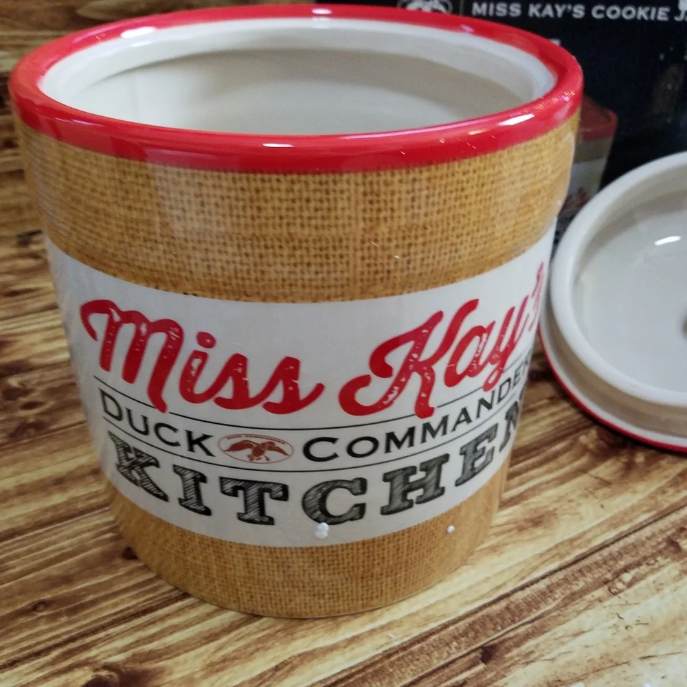 Miss Kay's Duck Commander Kitchen Cookie Jar Duck Dynasty NIB Robertson Revival